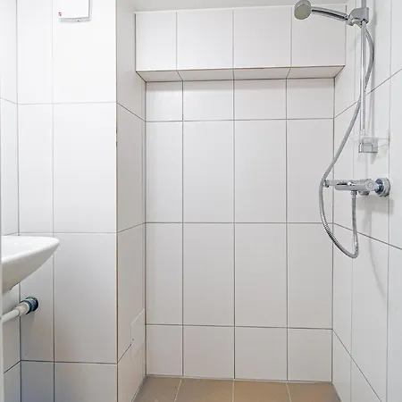 בית הארחה Center *